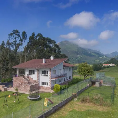 Casa Manuela, A 8 Km De La Playa Vv-1966-as * Llanes