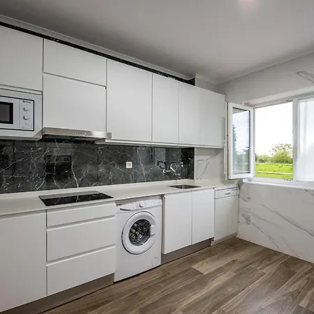 Casa Manuela, A 8 Km De La Playa Vv-1966-as * Llanes